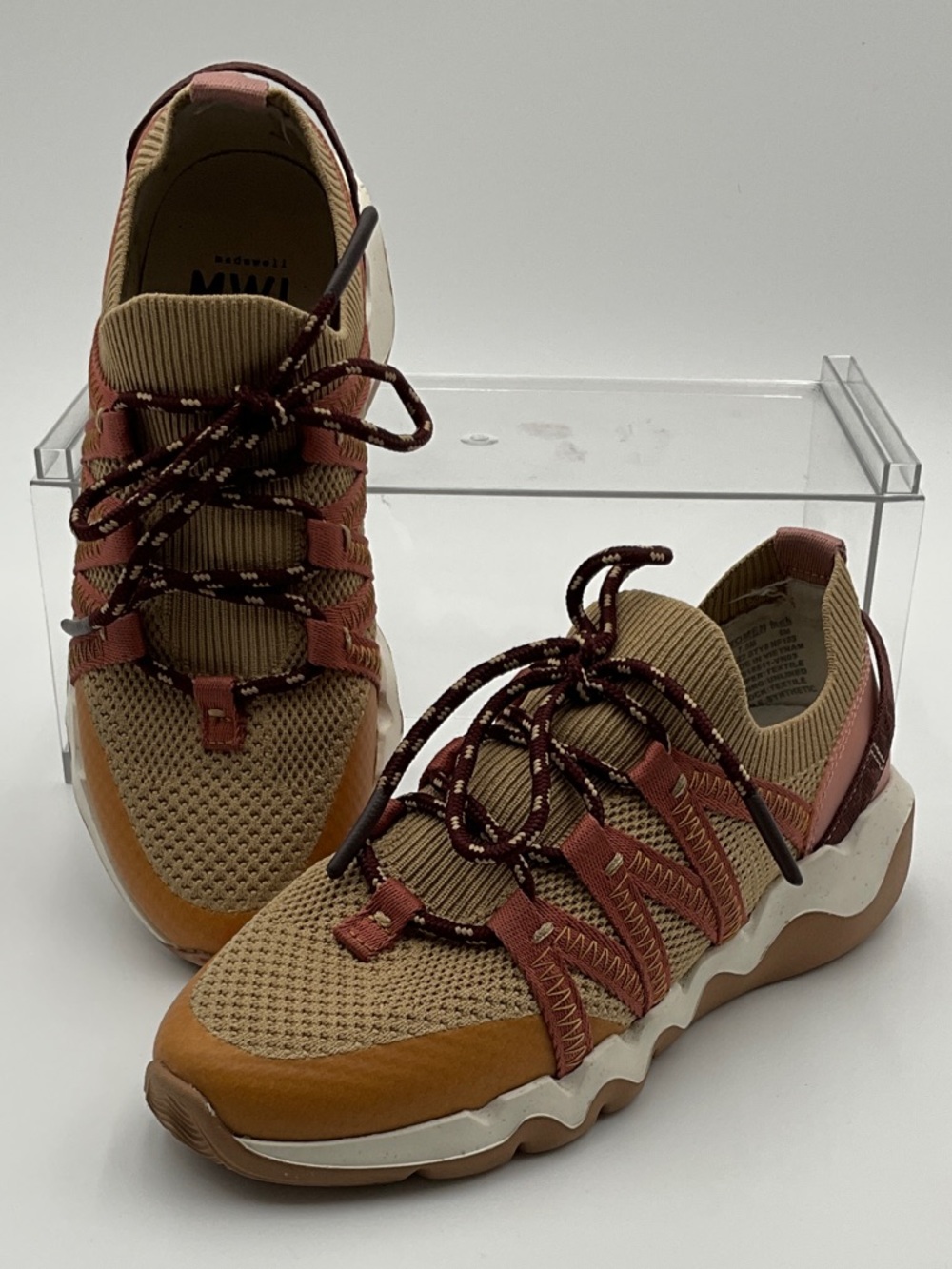 Madewell Field Knit Sneakers in the "Desert Dune Multi" colorway US 7.5 W or 6M